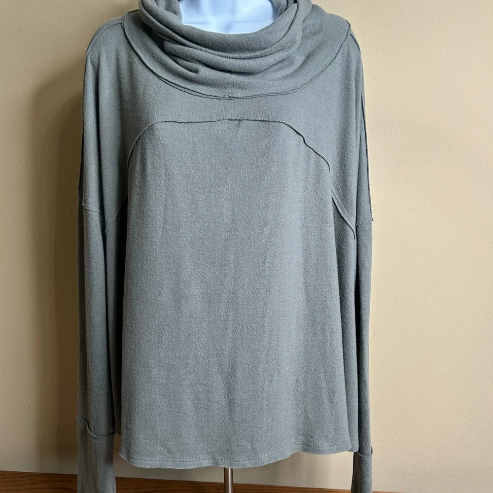 Free People‎ Pine Turtleneck